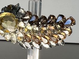 Dior Broche prune vintage Christian Dior 1958 avec pierres