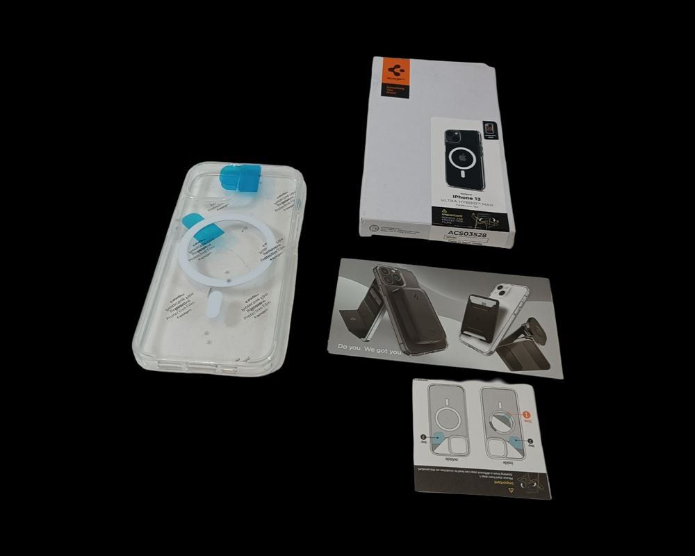 Spigen Cover & Protezioni schermo: SPIGEN Iphone 13 Hülle – Nuovo (secondo la descrizione) da Luzern venduto da Restwert_Luzern