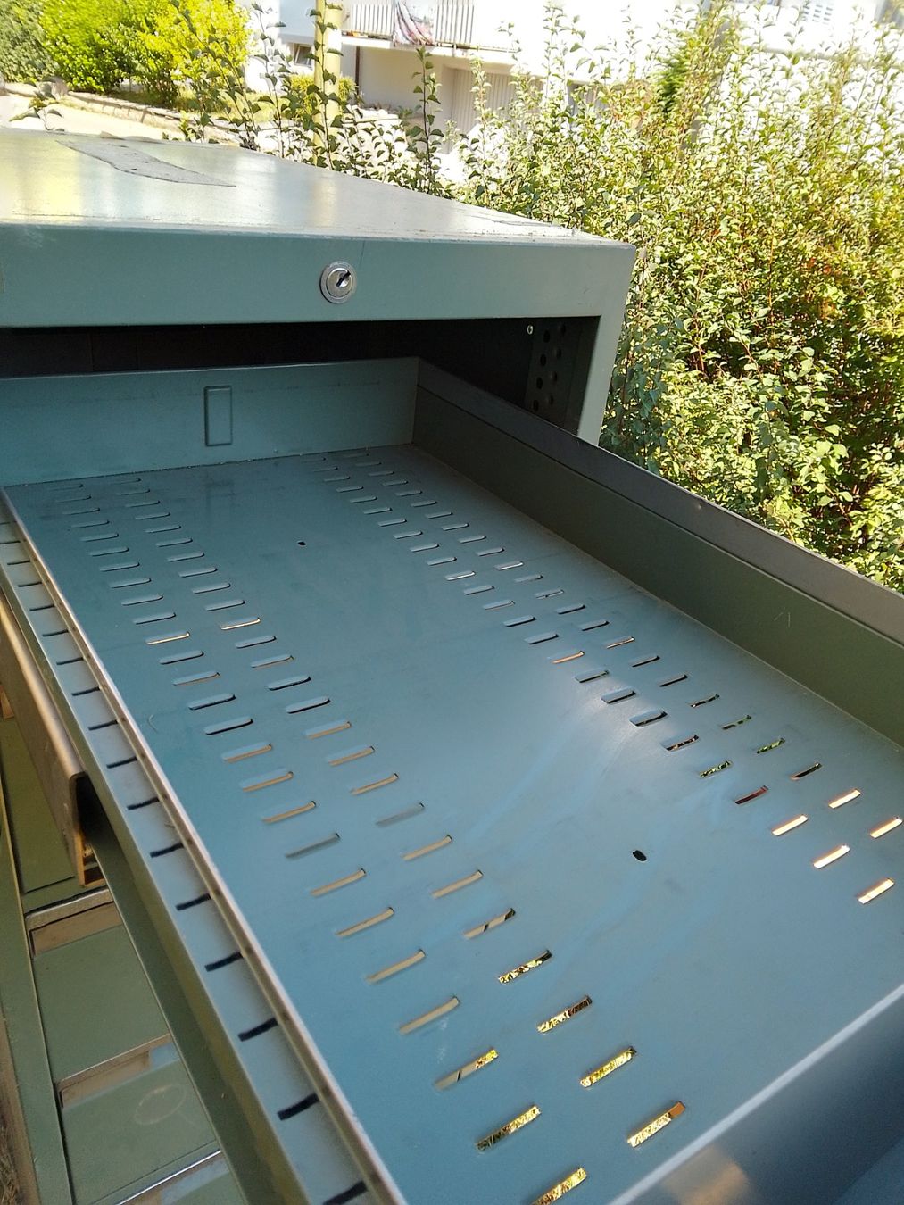 Armadi: Wergzeug Schrank – Usato da Winterthur venduto da Srdjan 4