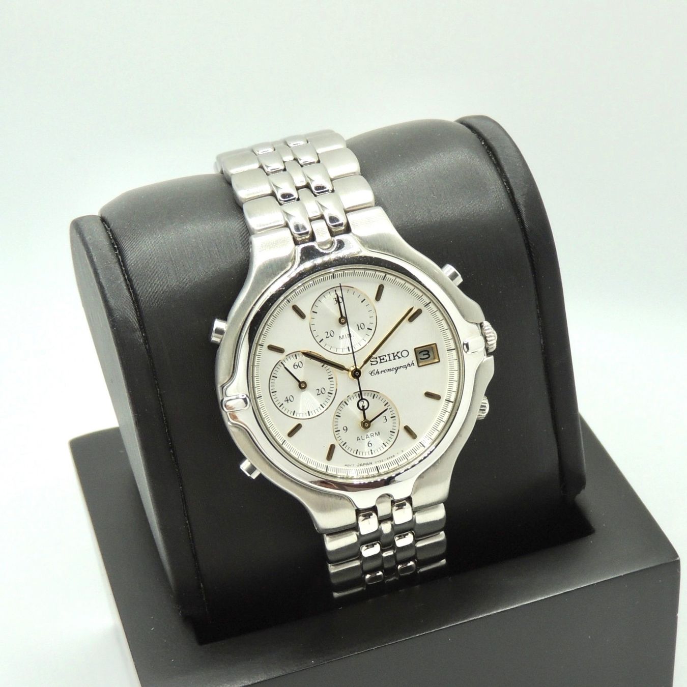 Seiko Uhren: Montre Seiko Chronograph Date NOS – Neu und originalverpackt aus Lausanne von DuGoutetdesCouleurs 1