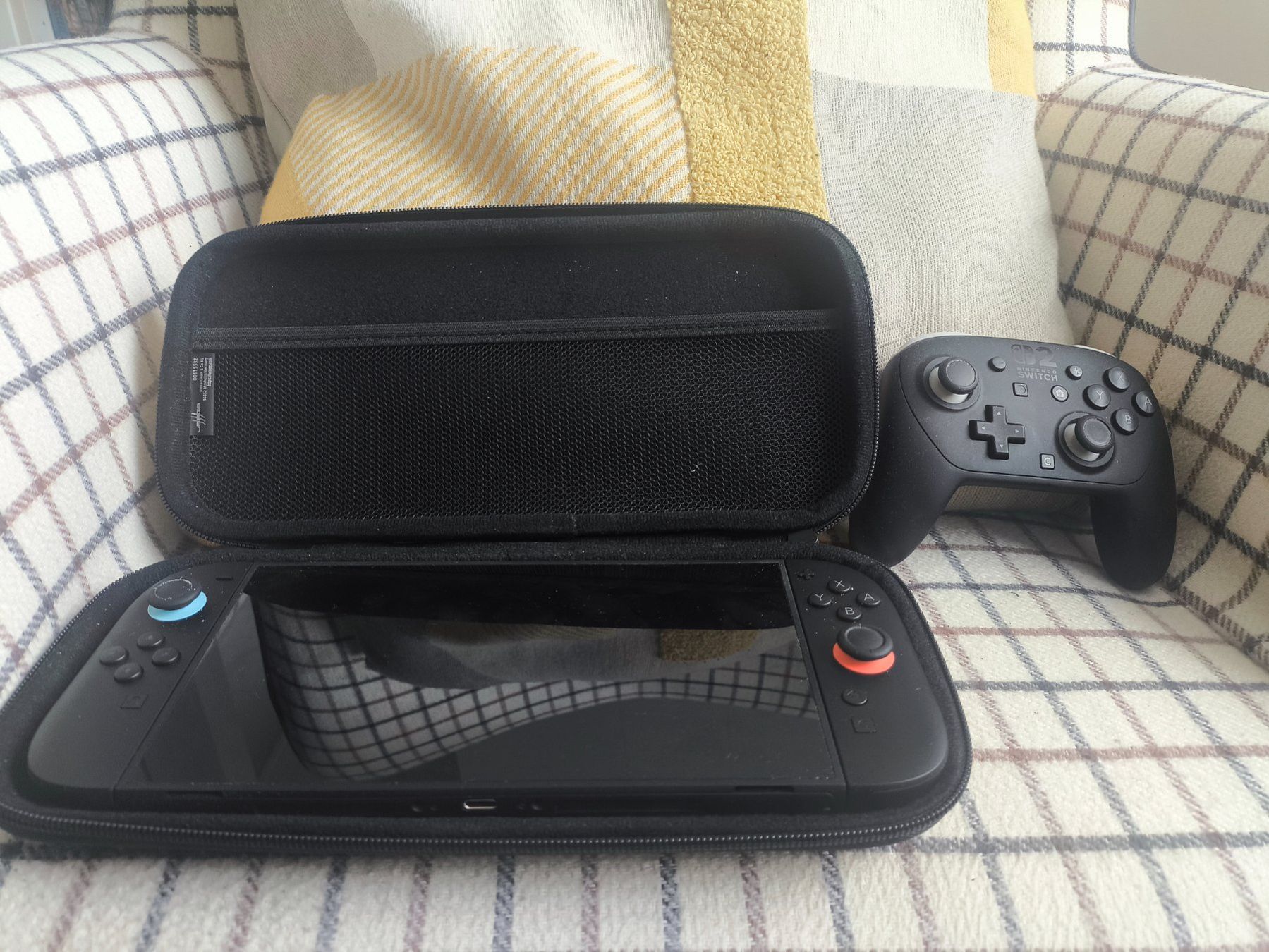 Nintendo Console: Nintendo Switch 2 + Pro Controller Switch 2 – Usato da Wassen UR venduto da Sir_fhr2 2