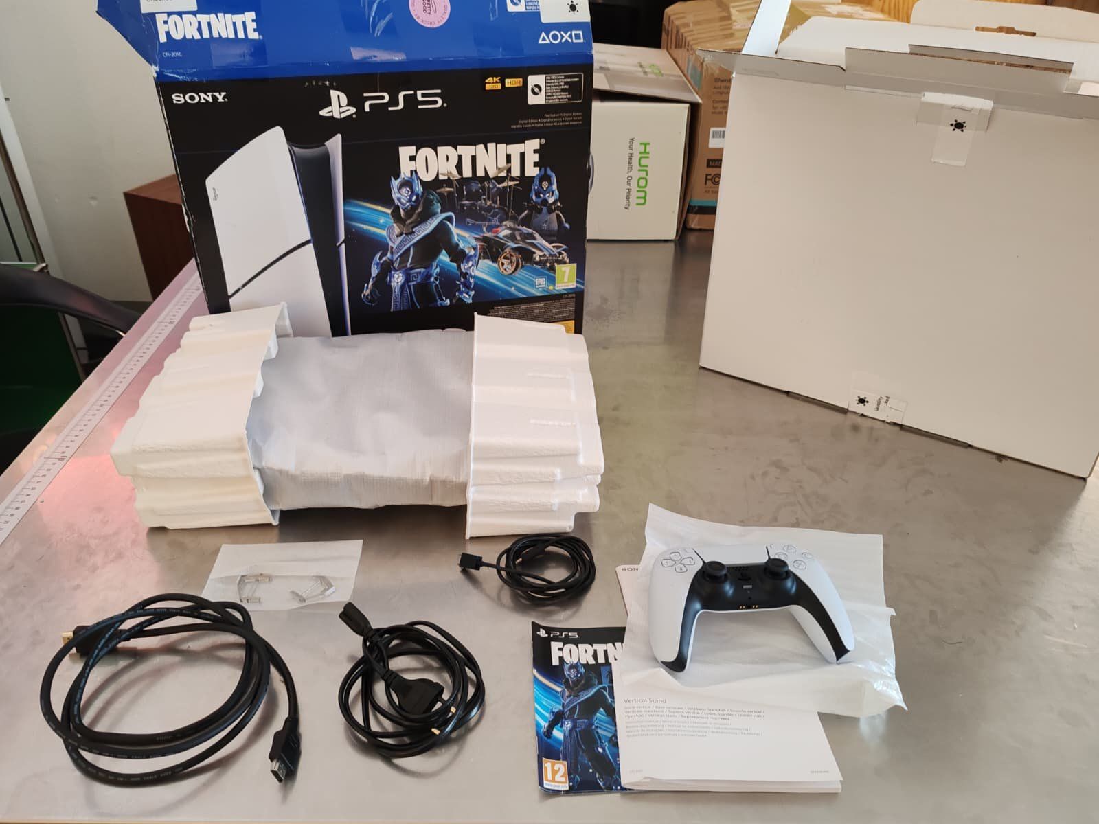 Sony Console: Sony PlayStation 5 Digital Edition Fortnite – Nuovo e nell'imballaggio originale da Bern venduto da PrettyGood 2