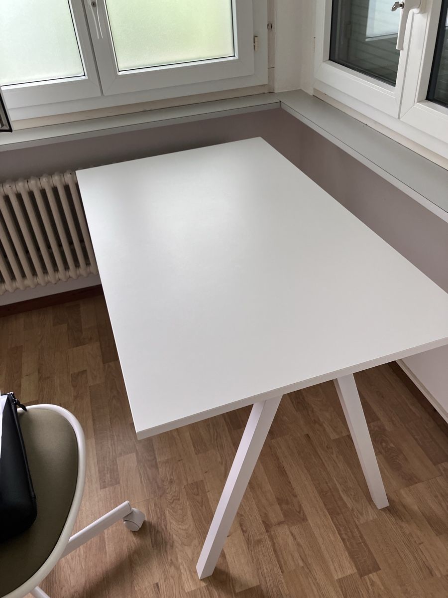 Ikea Schreibtische: IKEA TROTTEN Schreibtisch – Gebraucht aus Kriens von tah_c5tk 1