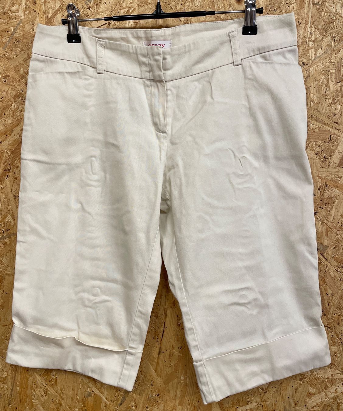 Orsay Pantaloni: ORSAY Short creme – Usato da Lausanne venduto da PlusValue_Lausanne