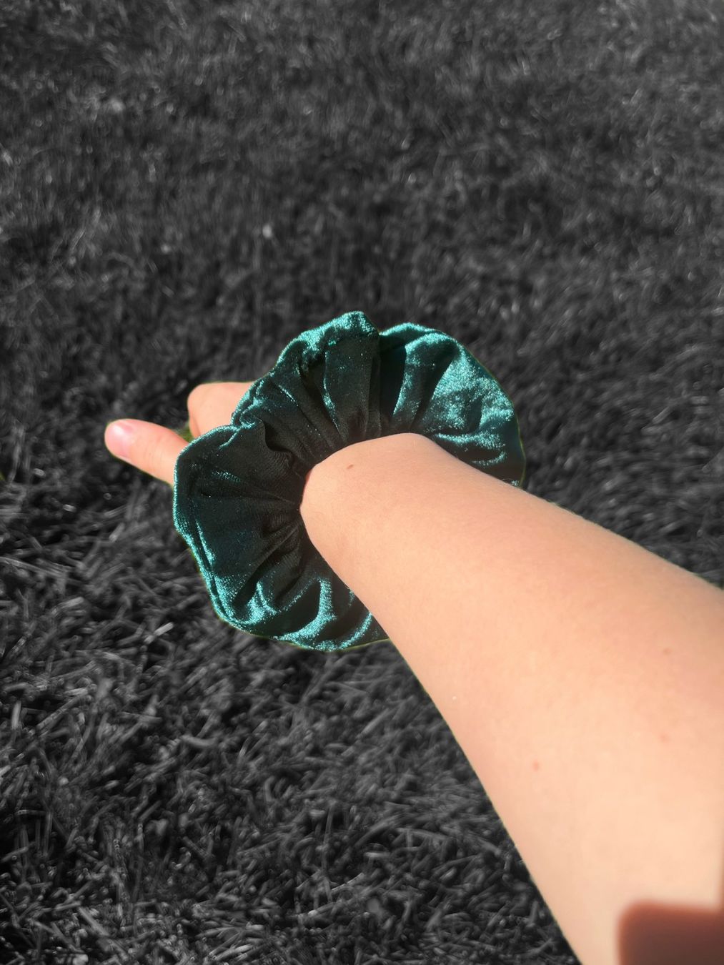 Haarschmuck: Scrunchie Upcyclé Fait-main "stretch" - Taille classique – Neu und originalverpackt aus Villars-sur-Glâne von maeva_christan_mc 1