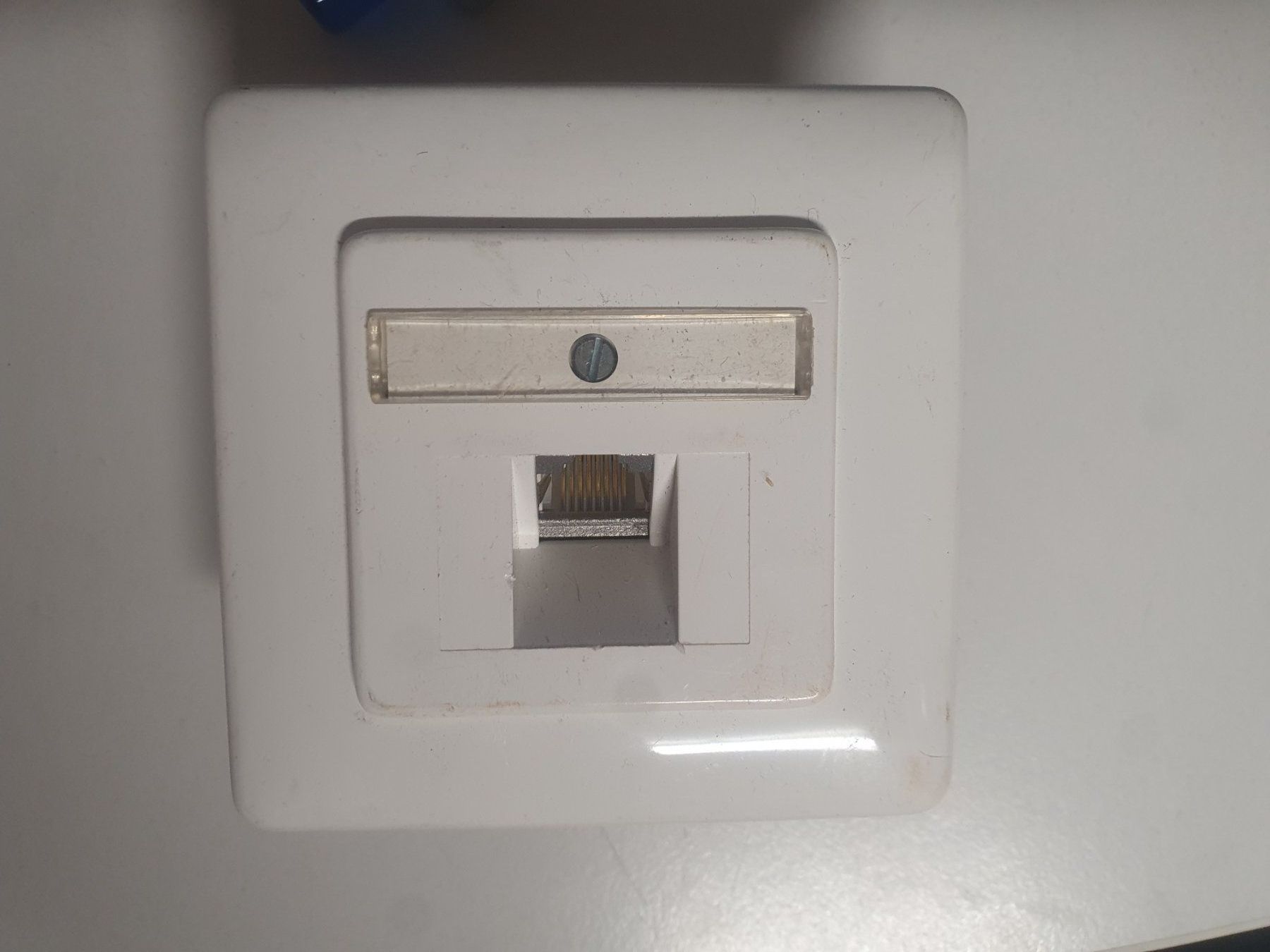 Stecker: Netzwerk Steckdose UKV 1xRJ45 – Neu (gemäss Beschreibung) aus Zürich von eymen20