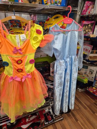 Fasnacht Kleid Elsa 7 bis 10 Jahre oder Kleid Knöpfe 158 K24