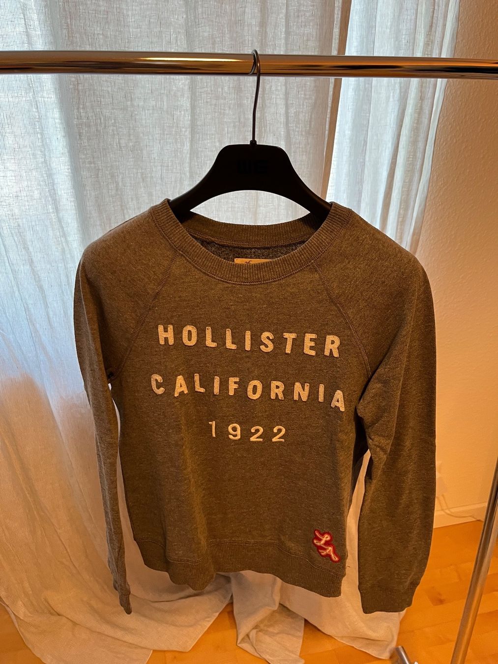 Hollister Pulls & Sweat-shirts: Hollister Sweatshirt – D'occasion à Aesch BL par san_trv5
