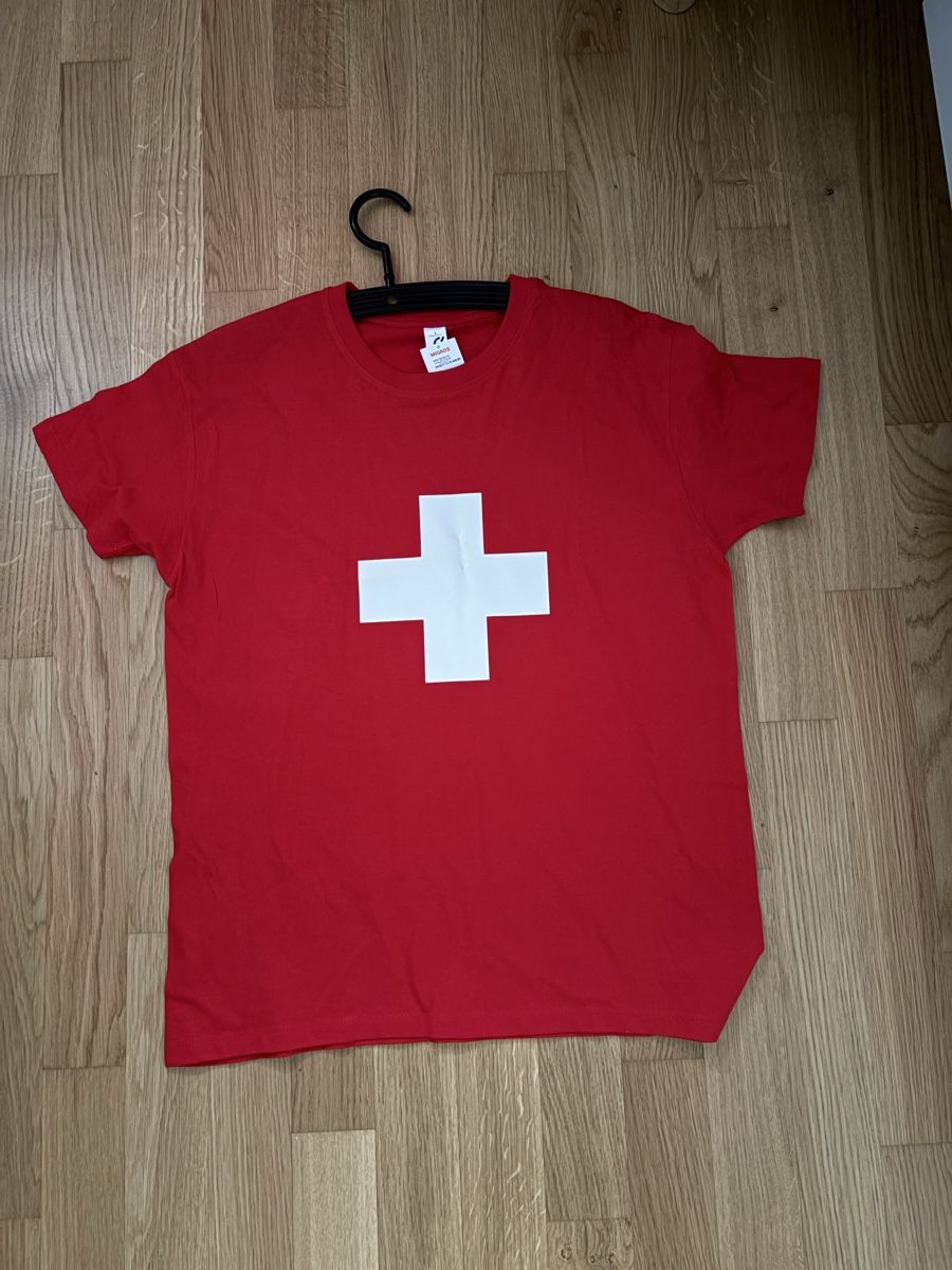 T-shirts: Hopp Schwiiz Shirt gr S  – Neuf avec emballage d'origine à Hochdorf par si981978
