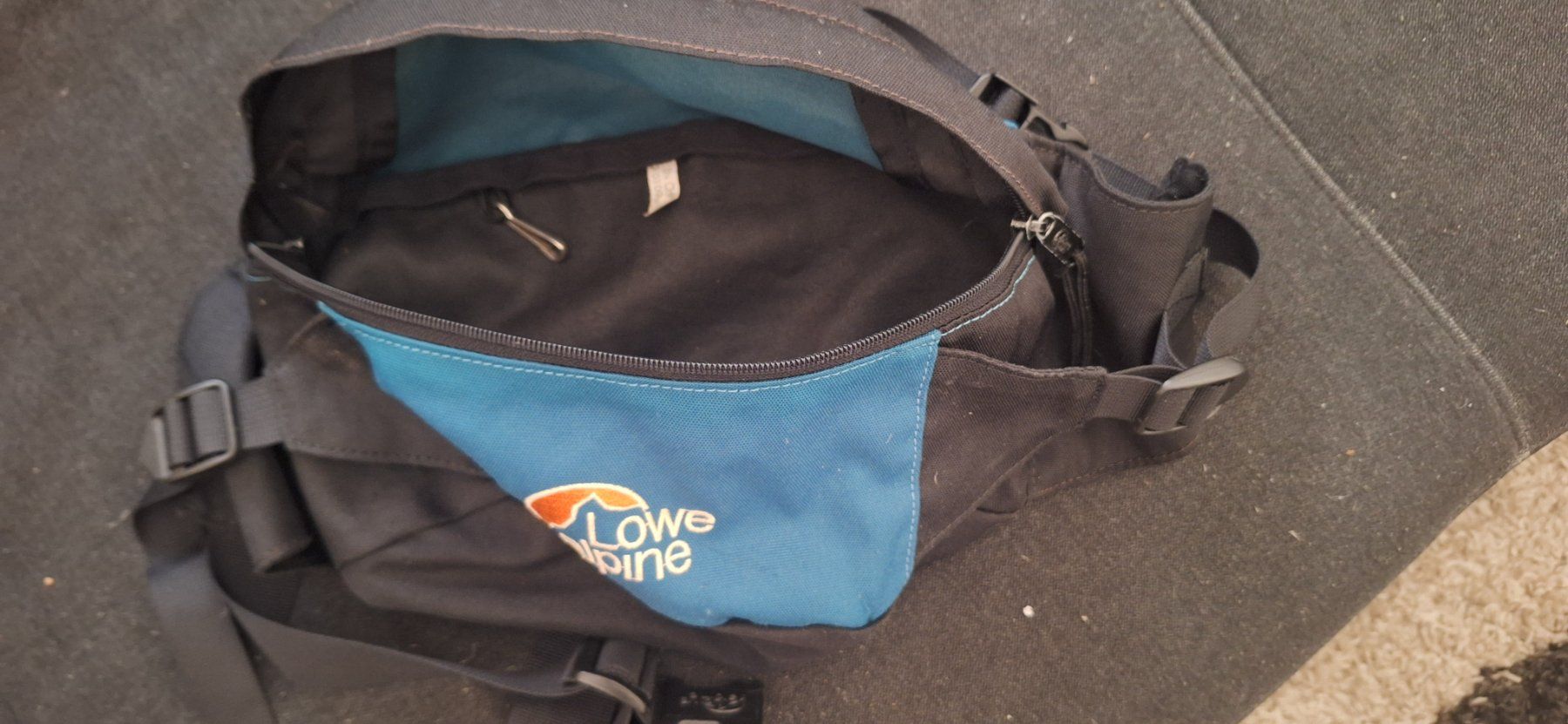 Lowepro Taschen: Sac banane vintage Lowe Pro – Gebraucht aus Carouge GE von lorelore1964 2