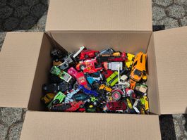 XXL Konvolut Spielzeugautos verschiedene Marken und Modelle