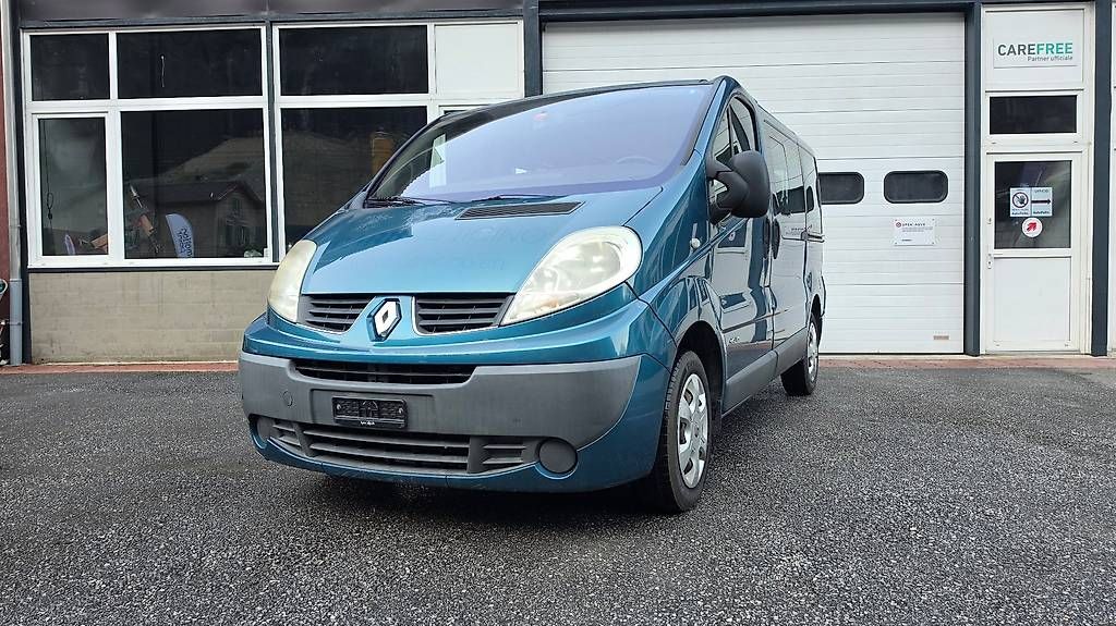 Renault Veicoli commerciali: RENAULT TRAFIC 9 POSTI ARIA CONDIZIONATA – Usato da Cresciano venduto da Gafe2009