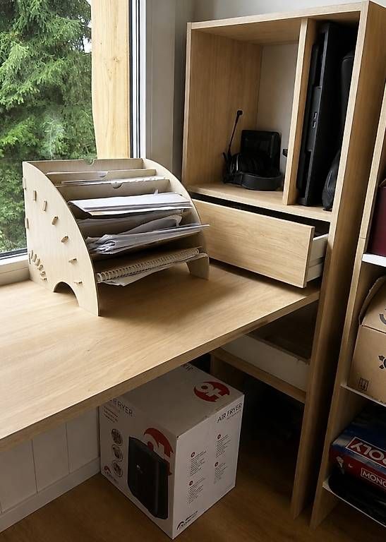 Schreibtische: Table de bureau avec étagère intégrée – Gebraucht aus Les Paccots von yul_j97h 1
