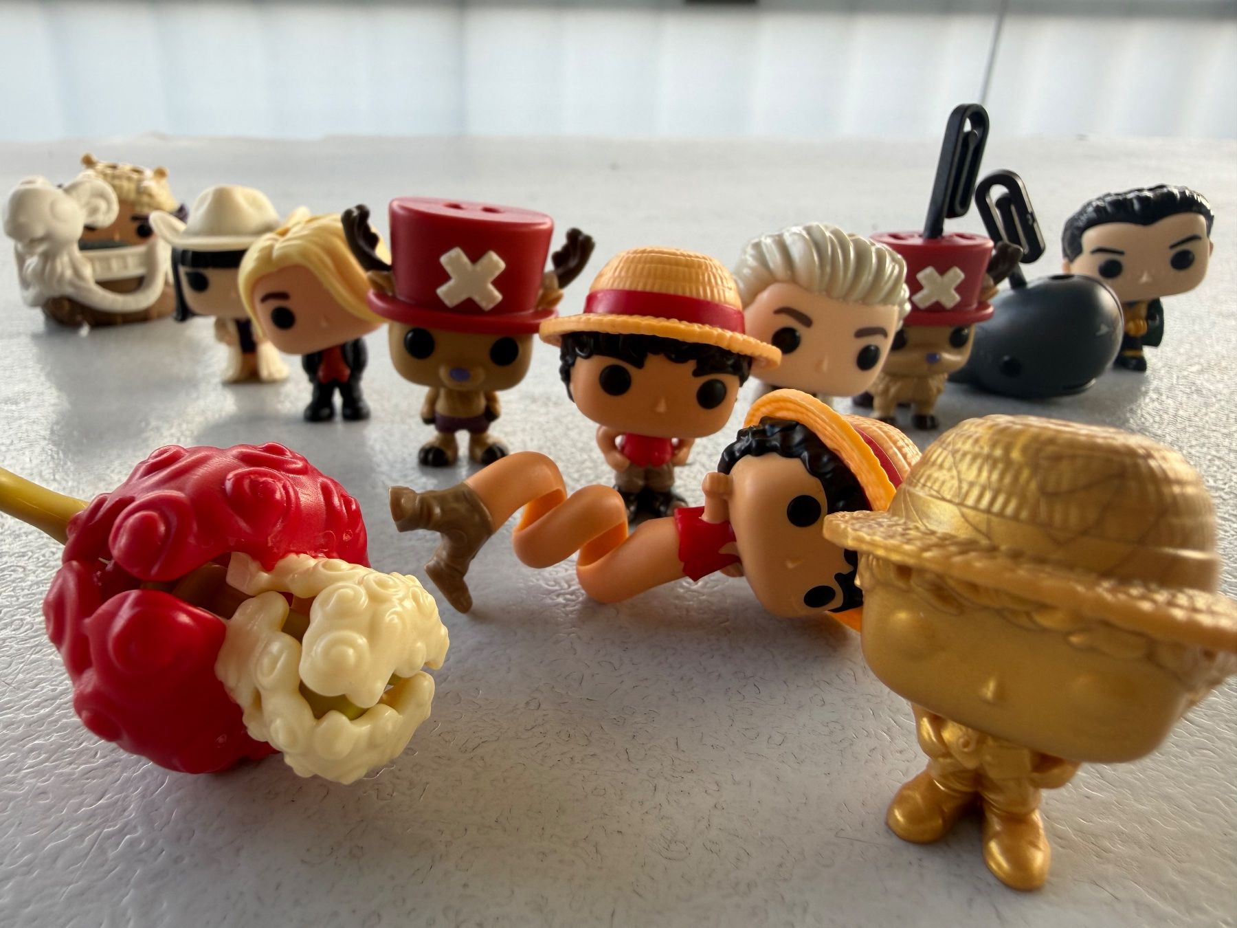 Funko Statuette: One Piece Kinder Joy Funko pop – Nuovo e nell'imballaggio originale da Zürich venduto da Emi.18