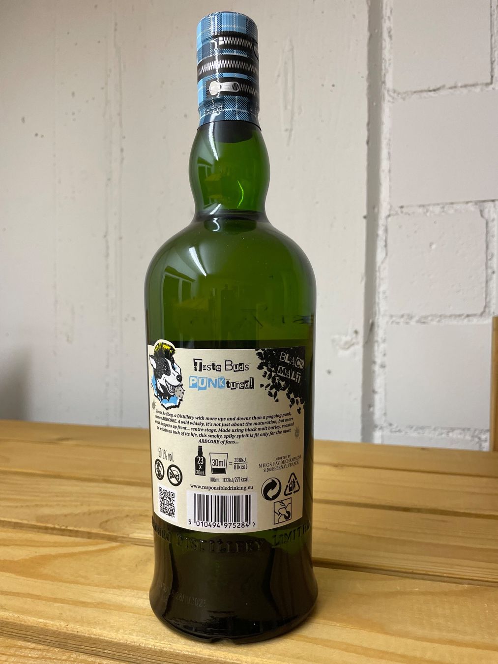 Ardbeg Bevande alcoliche: Ardbeg Ardcore Committee, Release 2022 – Nuovo e nell'imballaggio originale da Wiesendangen venduto da whiskyandwine 1