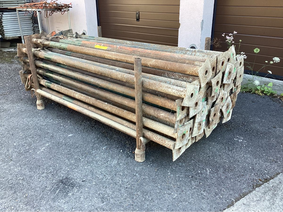 Tous les outils: Deckenstützen, Spriesse – D'occasion à niederurnen par Hagugelmann 1