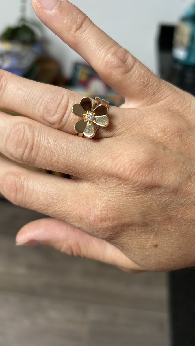 Anelli: Van Cleef and Arpels Frivole Ring Van Cleef and Arpels – Nuovo (secondo la descrizione) da Bad Ragaz venduto da vjmast 1