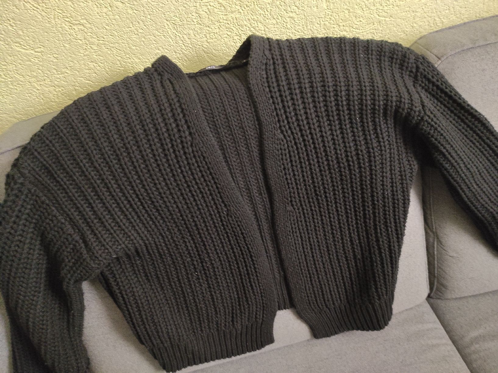 Giacche: Zero kurze Strickjacke Gr. S – Usato da Glattfelden venduto da SilverSnow