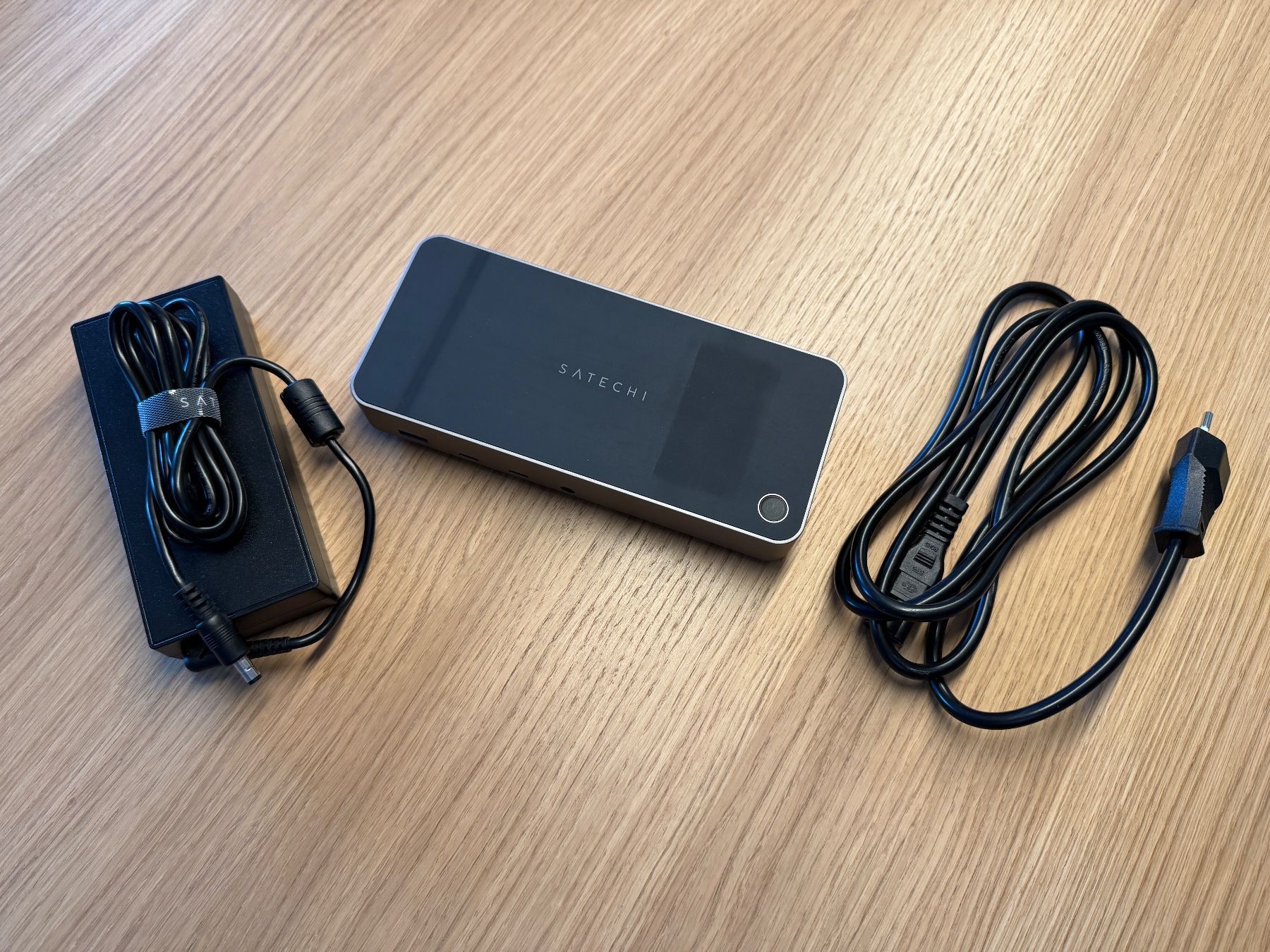 Satechi Dockingstation: Satechi, Triple 4K Display Docking Station – Gebraucht aus Zollikofen von phonelock 3