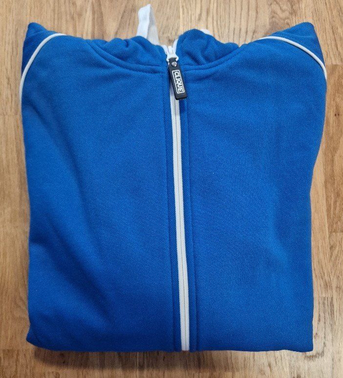 Giacche: Sweater Jacke NEU – Nuovo e nell'imballaggio originale da Sursee venduto da Gornrgrat 1