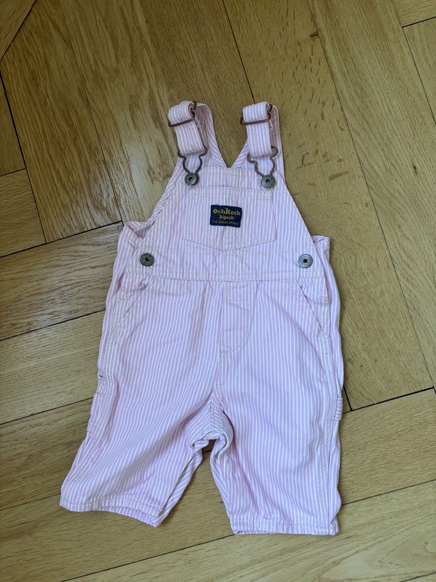 Oshkosh Strampler: Oshkosh Latzhose – Gebraucht aus Zürich von Alineayelet