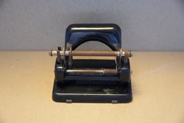 Alter Metalllocher - Leitz Nr. 87