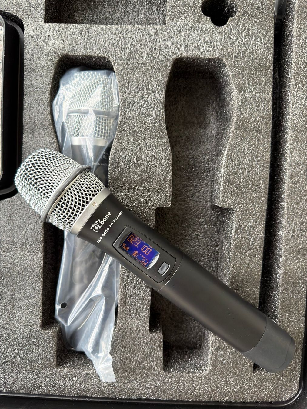 Behringer Console di mixaggio: Mischpult Rackkoffer 19" mit Einbauten – Usato da Niederscherli venduto da ibu_g5ld 8