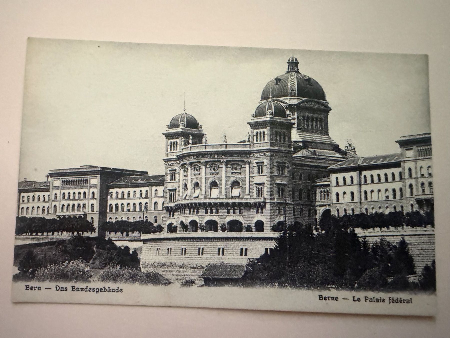 Cartoline postali: Bern - Bundeshaus  - Ansichtskarte – Usato da Tegerfelden venduto da siebenmacky