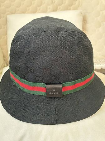 Chapeau Gucci noir monogramme authentique taille M, été 2023