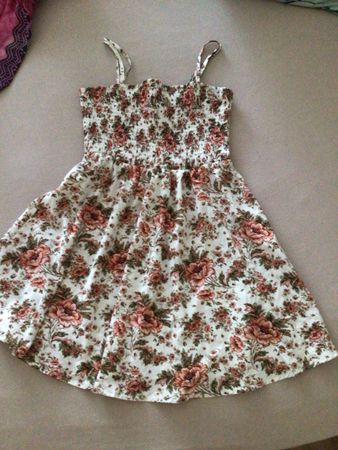 Träger-Kleid geblümt Gr. M