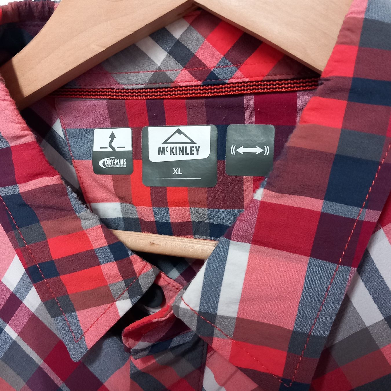 Mckinley Camicie: McKinley Funktionshemd Dry Plus Gr.XL – Usato da Gwatt (Thun) venduto da umwelt-brocki 1