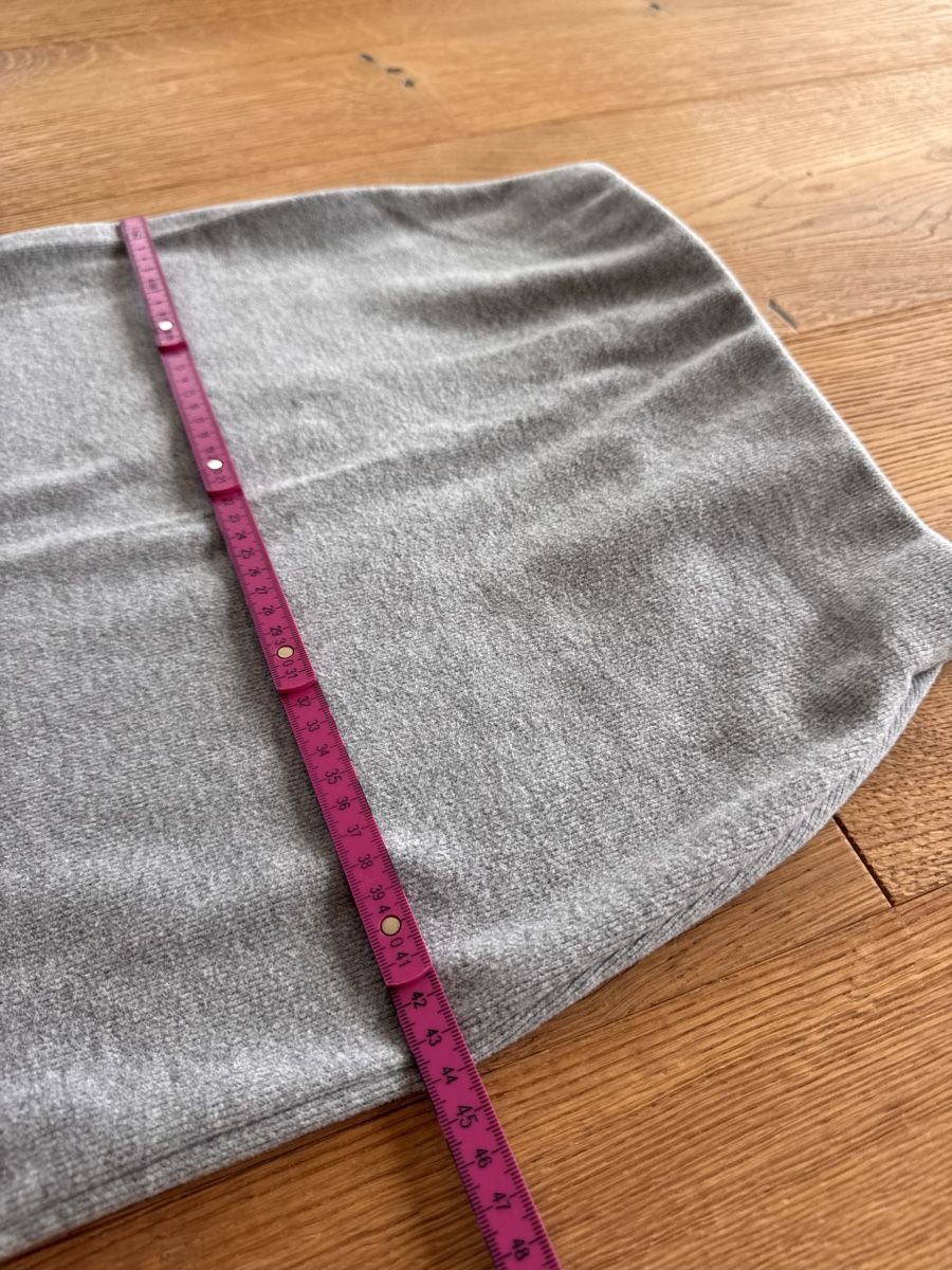 Pull&Bear Gonne: Pull & Bear Soft Midi Rock Jupe in grau Gr. S – Usato da Altendorf venduto da PiaLang 4