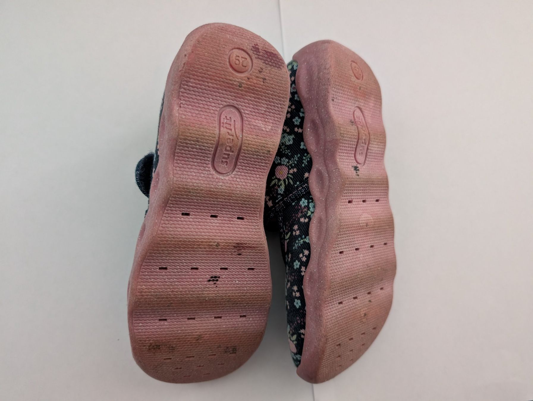 Superfit Scarpe per ragazze: Superfit Hausschuhe Gr 29 – Usato da Affoltern am Albis venduto da nyi_ph9f 1