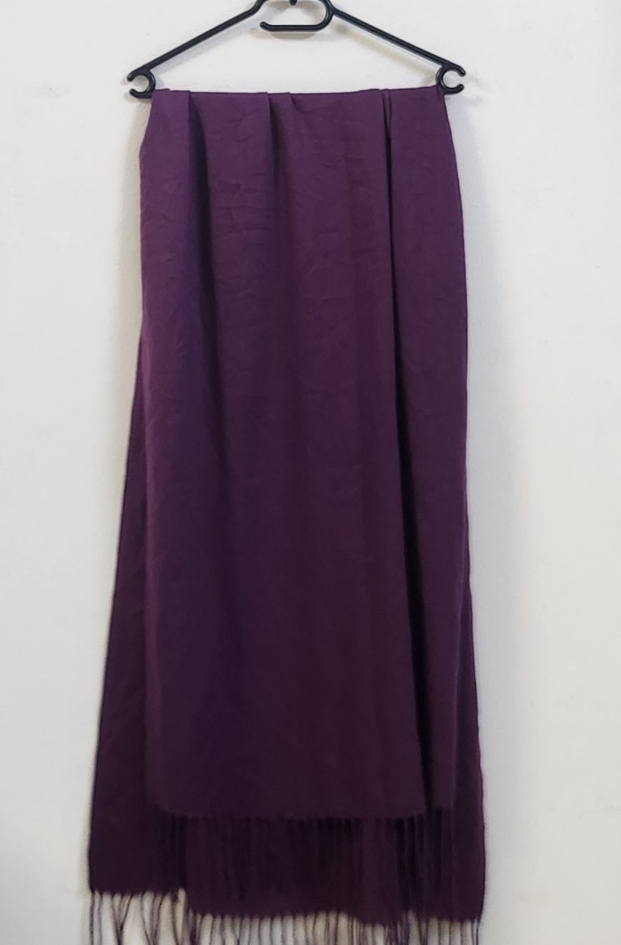 Foulards, Tücher & Schals: Écharpe en cachemire violette avec franges – Gebraucht aus Niedergösgen von Eva2410 1