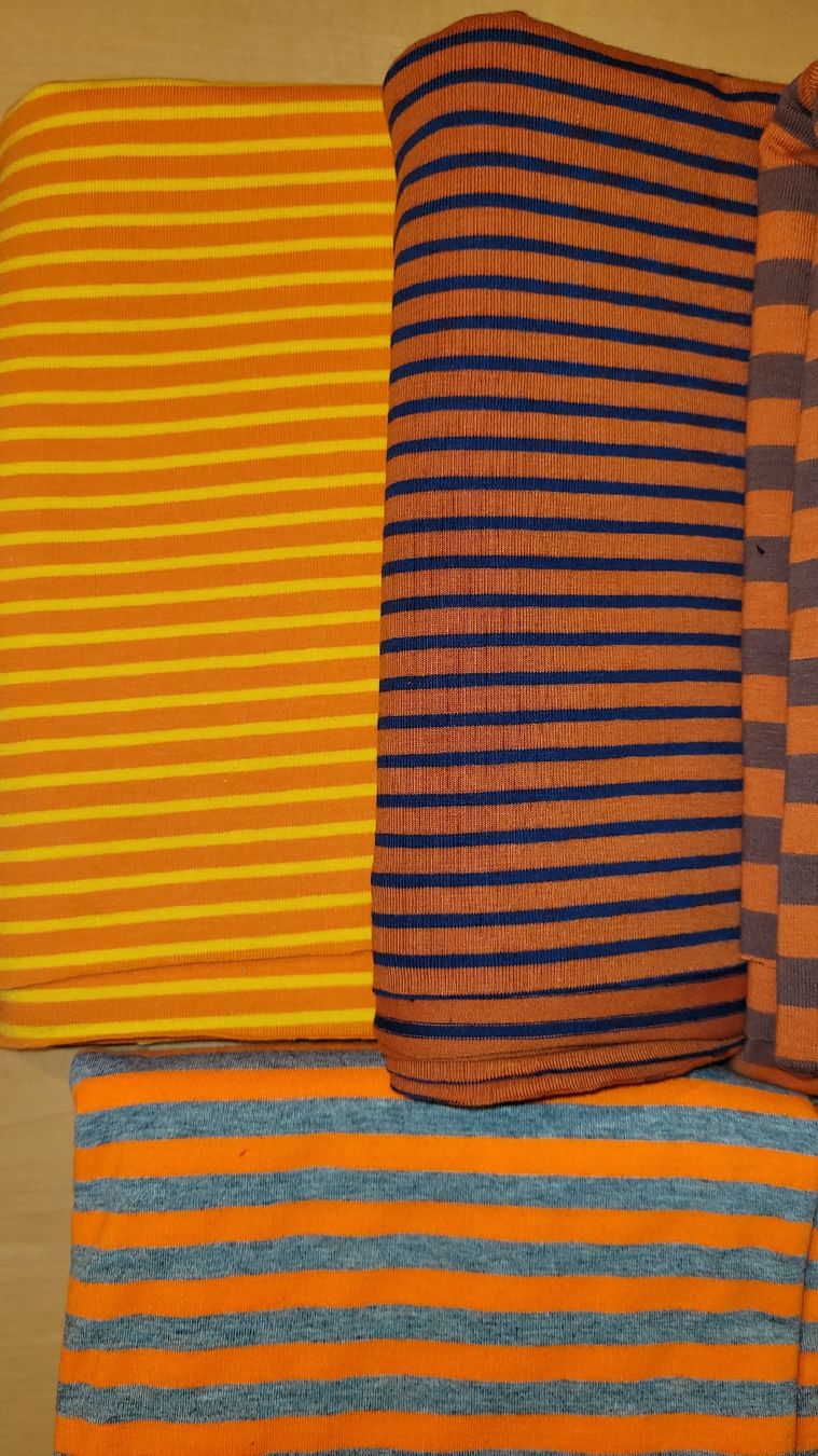 Tessuti: 7.7m Jersey-Paket Streifen – Nuovo (secondo la descrizione) da Madiswil venduto da fabrics 3
