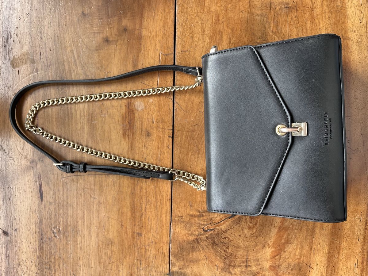 Taschen für Damen: Seidenfelt Handtasche – Gebraucht aus Wil SG von aiy_fnm9 1