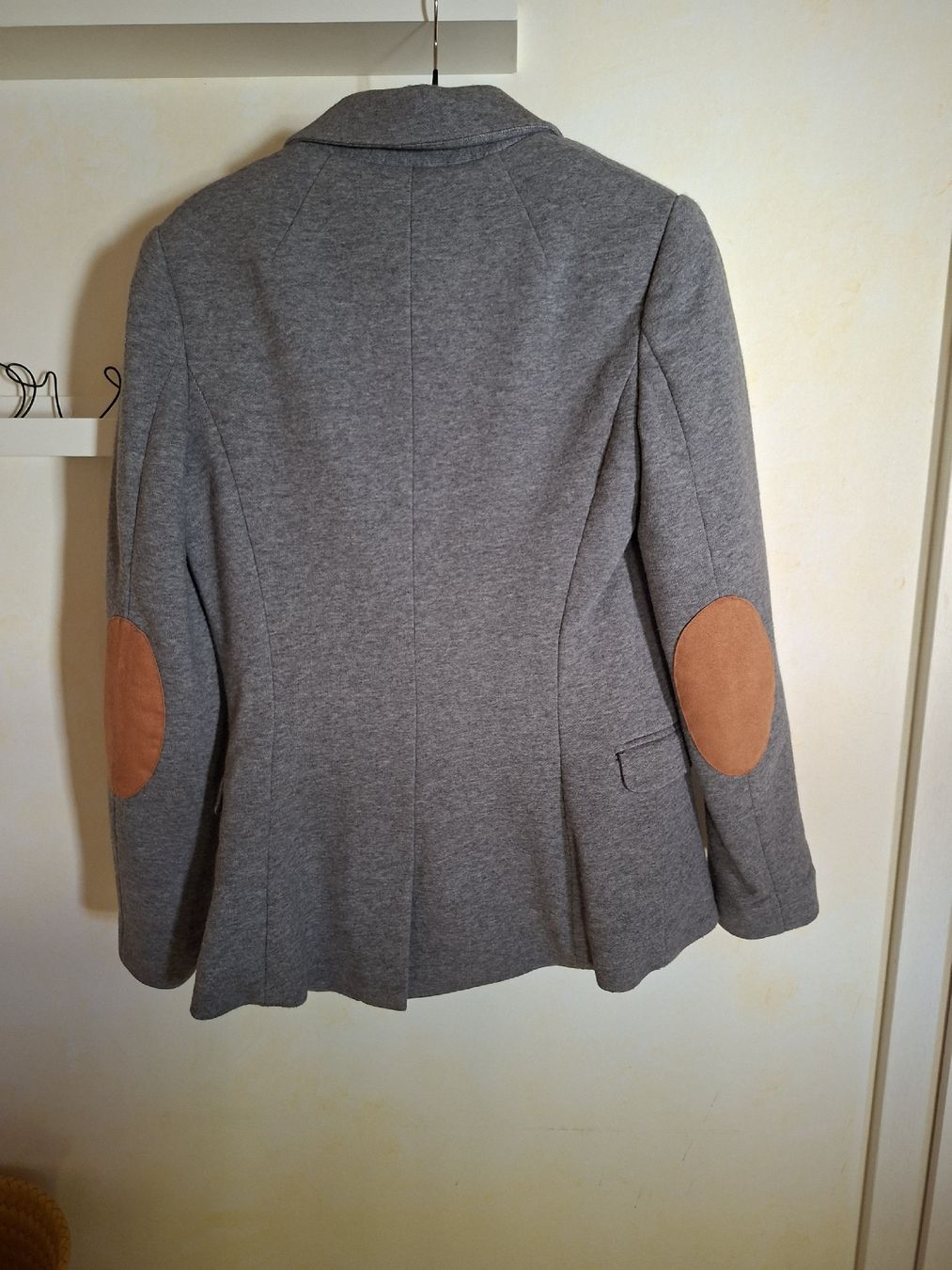 H&M Vestes: blaser H&M – Neuf (Voir description) à Payerne par memich 1