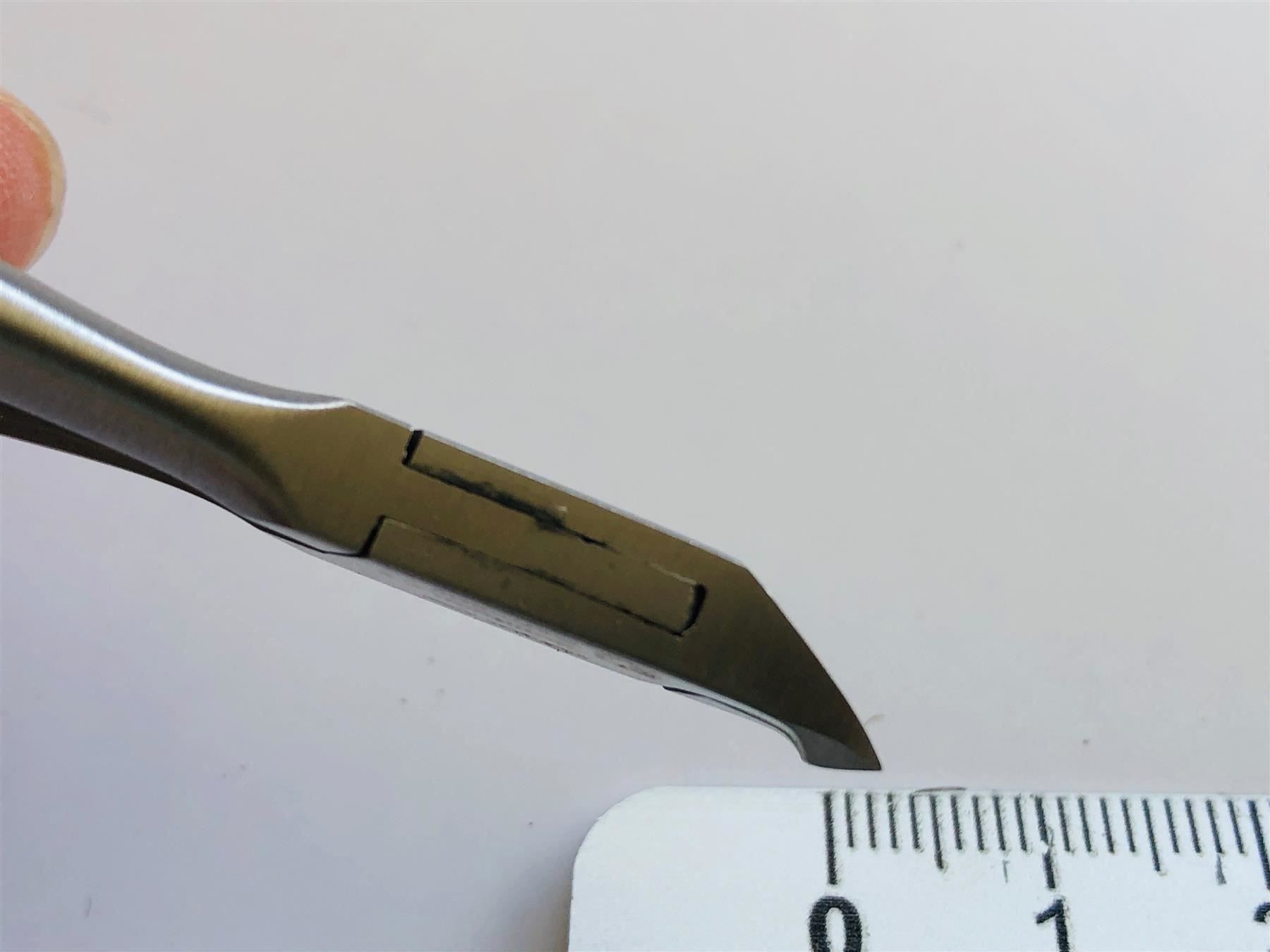 Tutti gli attrezzi: Hautzange c INOX 11cm / 3mm – Nuovo e nell'imballaggio originale da Hindelbank venduto da Buli3 3