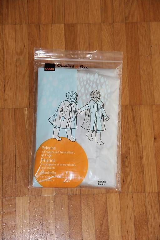 Altro in  Abbigliamento & Accessori: Pellerine mit Kapuze und Armschlitzen – Nuovo e nell'imballaggio originale da Zürich venduto da Mola80