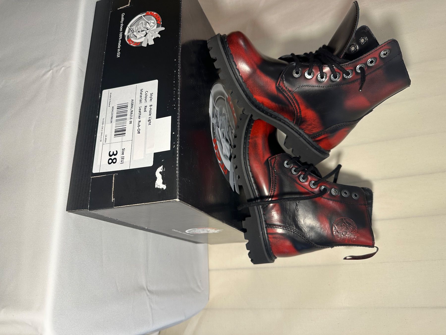 Scarpe per cavalli: Angry Itch, modèle "8-Hole Light". – Nuovo e nell'imballaggio originale da Onex venduto da eri_jx6q
