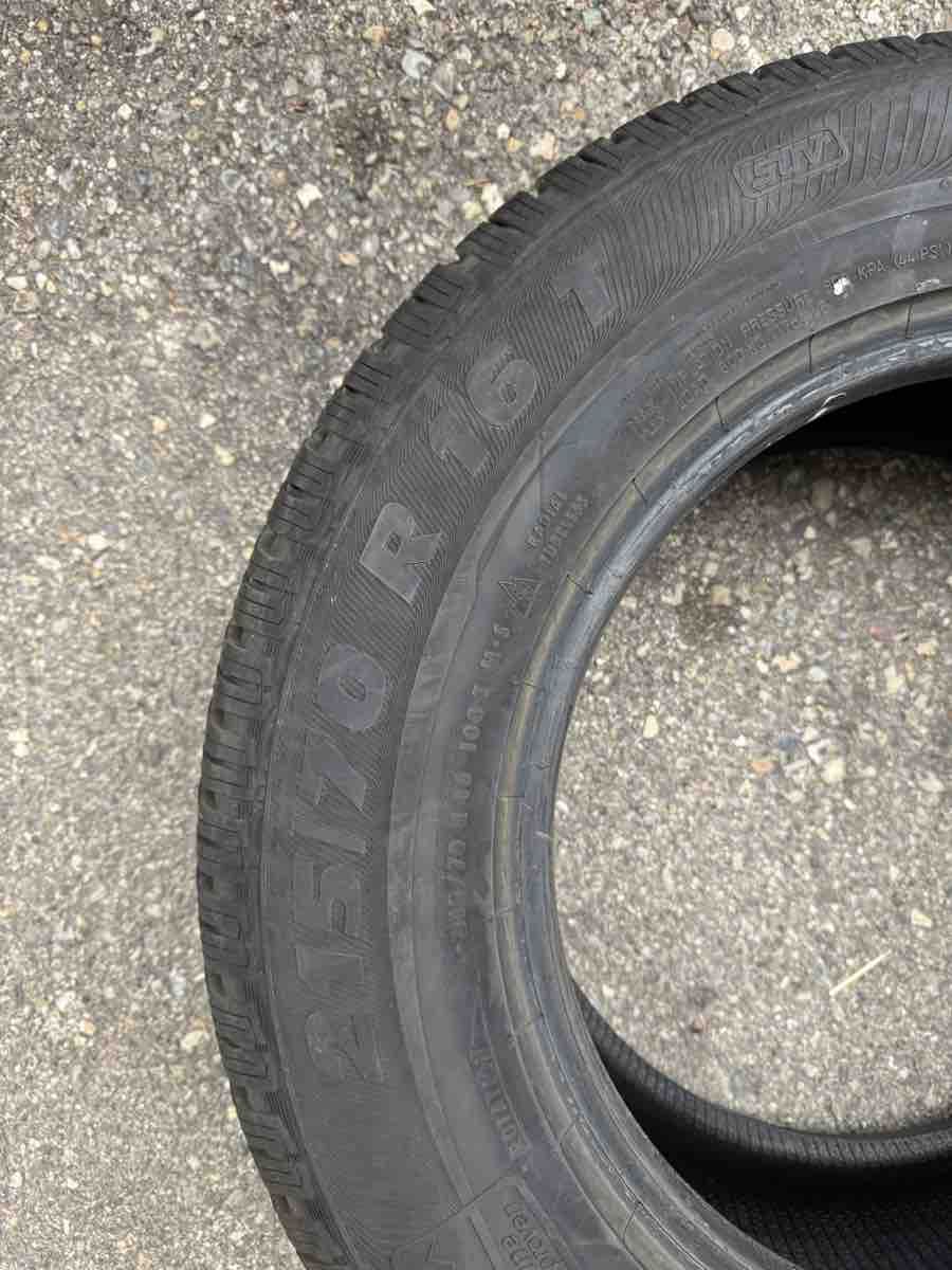 Semperit Pneumatici & Ruote complete: 2 Semperit Master-Grip Pneus 215/70 R16 – Usato da Bettlach venduto da Zuendkerzli 1