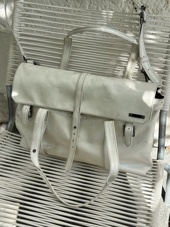 Freitag Reference Line Umhängetasche mit Laptop-Fach, weiss