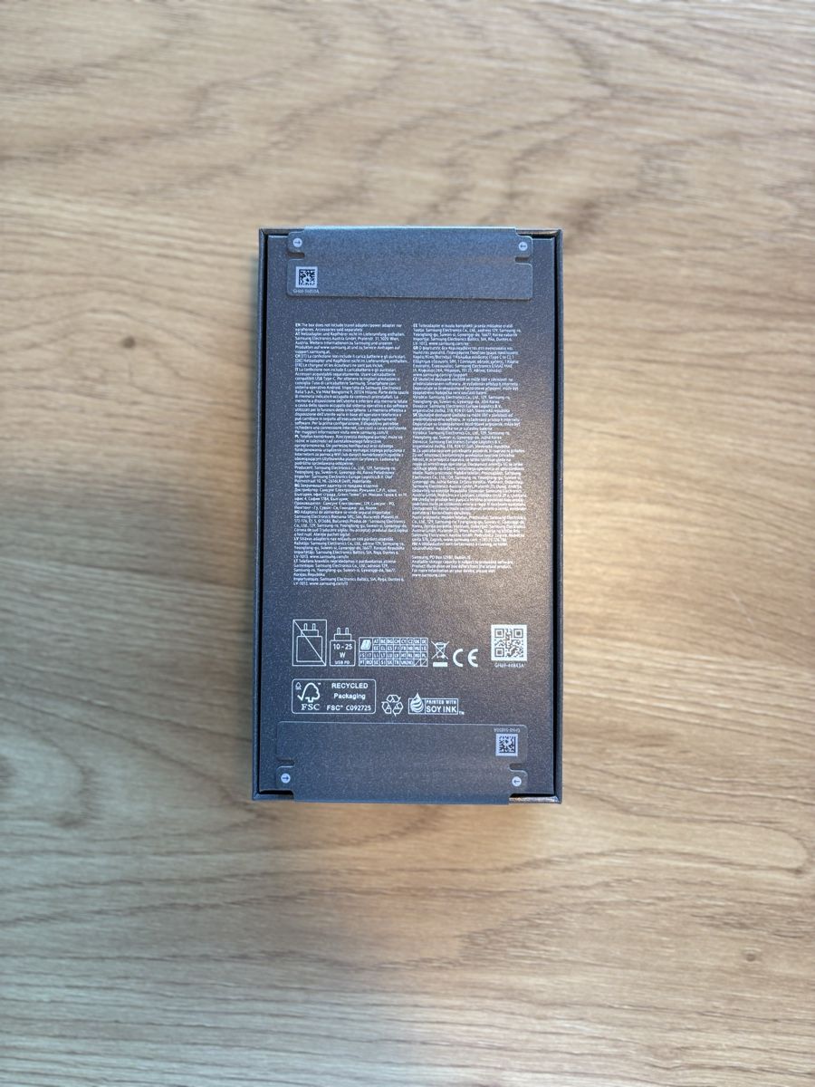 Samsung Telefoni cellulari / Smartphones: Ungeöffnetes Samsung S25 – Nuovo e nell'imballaggio originale da Horgen venduto da EditaM 1