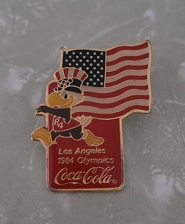 Placchette & Badge: Coca Cola Pins – Usato da Bern venduto da Guggi022