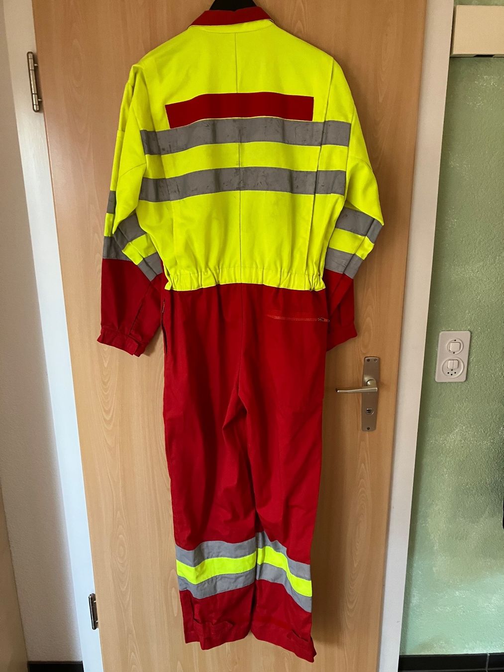 Completi: Feuerwehr Rettung Overall Gr. 50 – Usato da Bettwiesen venduto da Zustand57