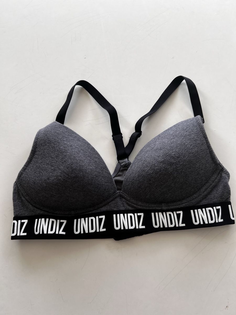 Autres dessous: Sport BH Gr. M – Neuf (Voir description) à Bellmund par been.mlr