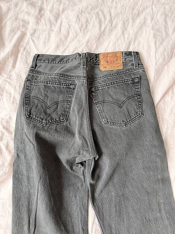 Jeans: Levis Jeans grau – D'occasion à Elgg par lia.1234 1