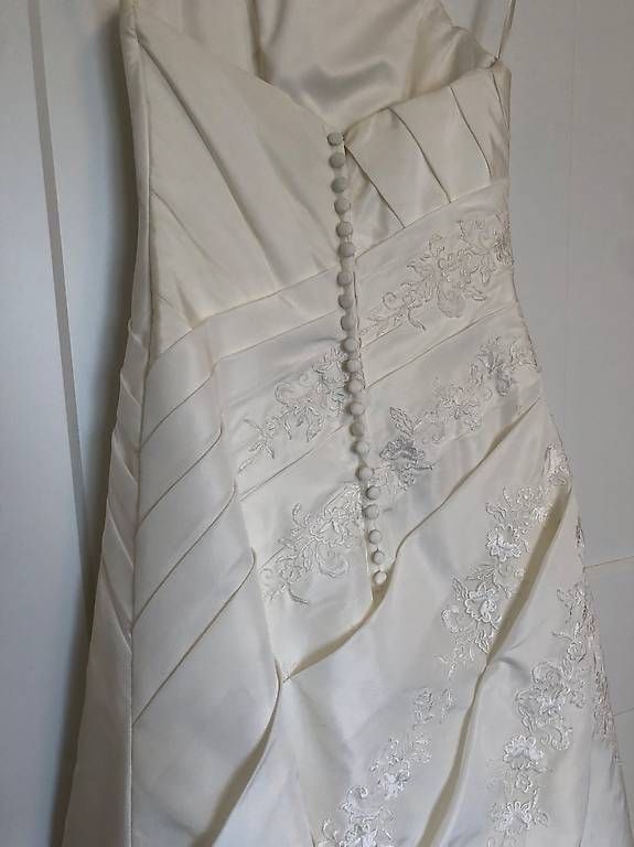 Vestiti: Hochzeitskleid – Usato da Hinwil venduto da eri_b76q 3