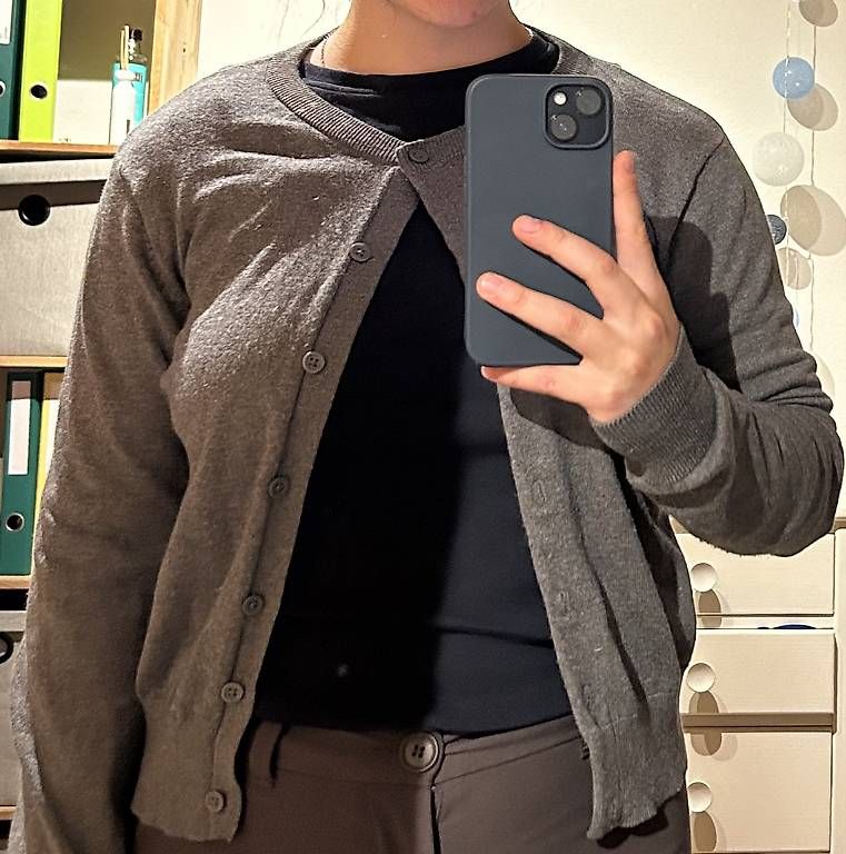 Giacche: graue Strickjacke – Usato da Trub venduto da elinschleiderschrank 3