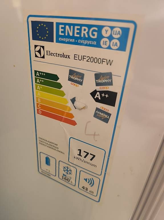 Congélateurs: Electrolux Gefrierschrank EUF2000FW 160L  – D'occasion à Merenschwand par M_S-88 3
